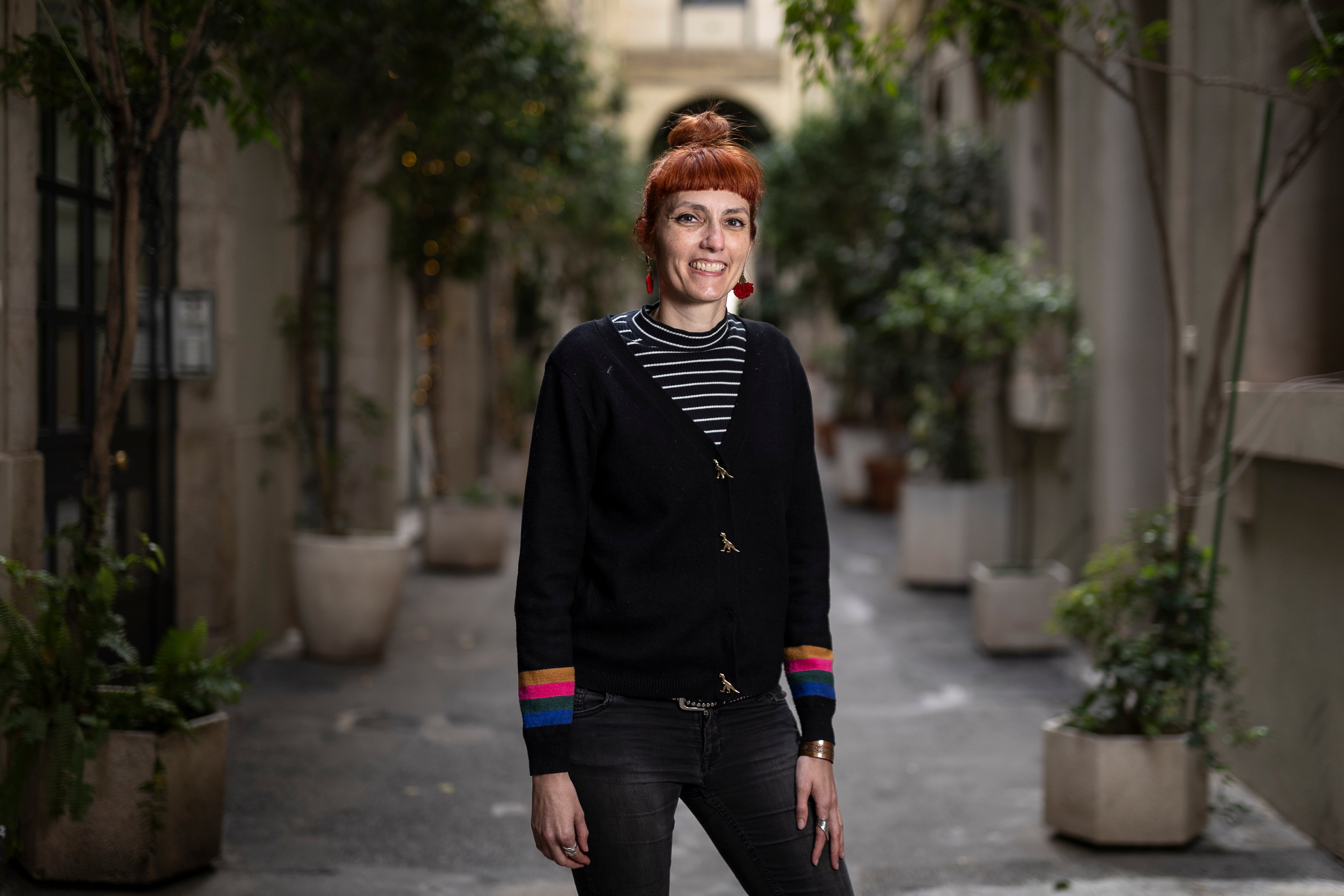 Blanca Valdivia, socióloga especialista en urbanismo, fotografiada en el pasaje Sert de Barcelona, este lunes. 