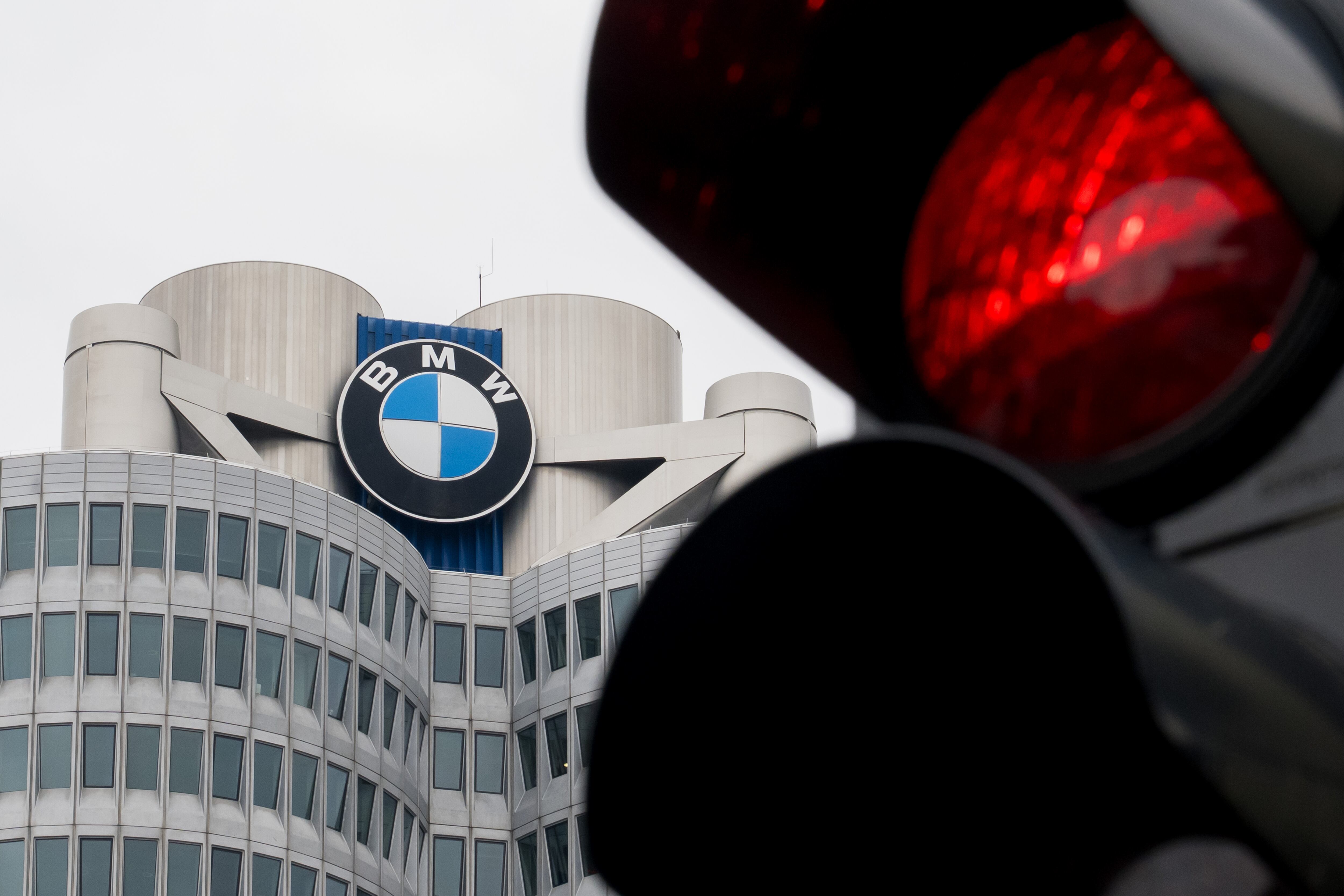 BMW cae con fuerza en Bolsa tras reducir previsiones de beneficios