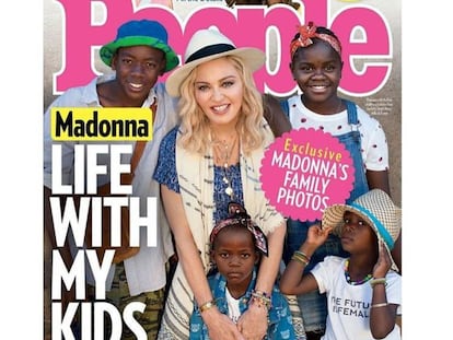 Portada de 'People'. Madonna y sus hijos, David, Mercy, Estere y Stella.