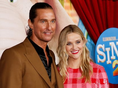 Matthew McConaughey y Reese Witherspoon en la presentación de 'Canta 2' en California, el 12 de diciembre de 2021.