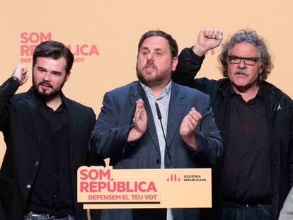 Esquerra triplica escaños a costa de CDC pero queda lejos de ganar