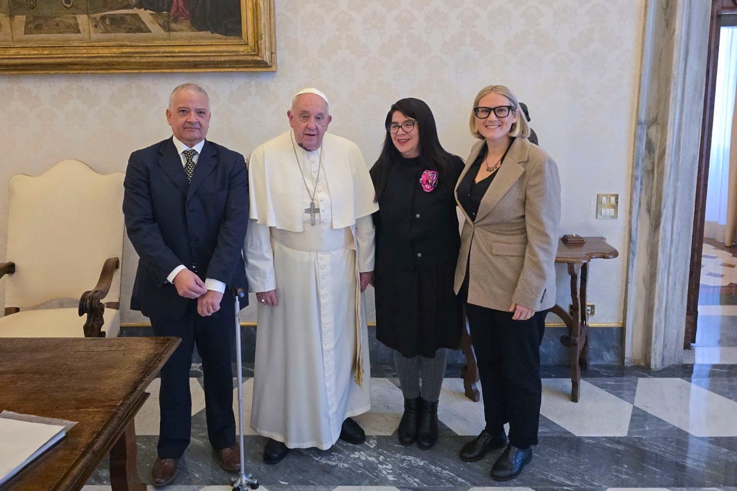 Un obispo peruano revela que fue víctima de abusos en el Sodalicio y acusa a altos cargos del Vaticano de encubrirlos