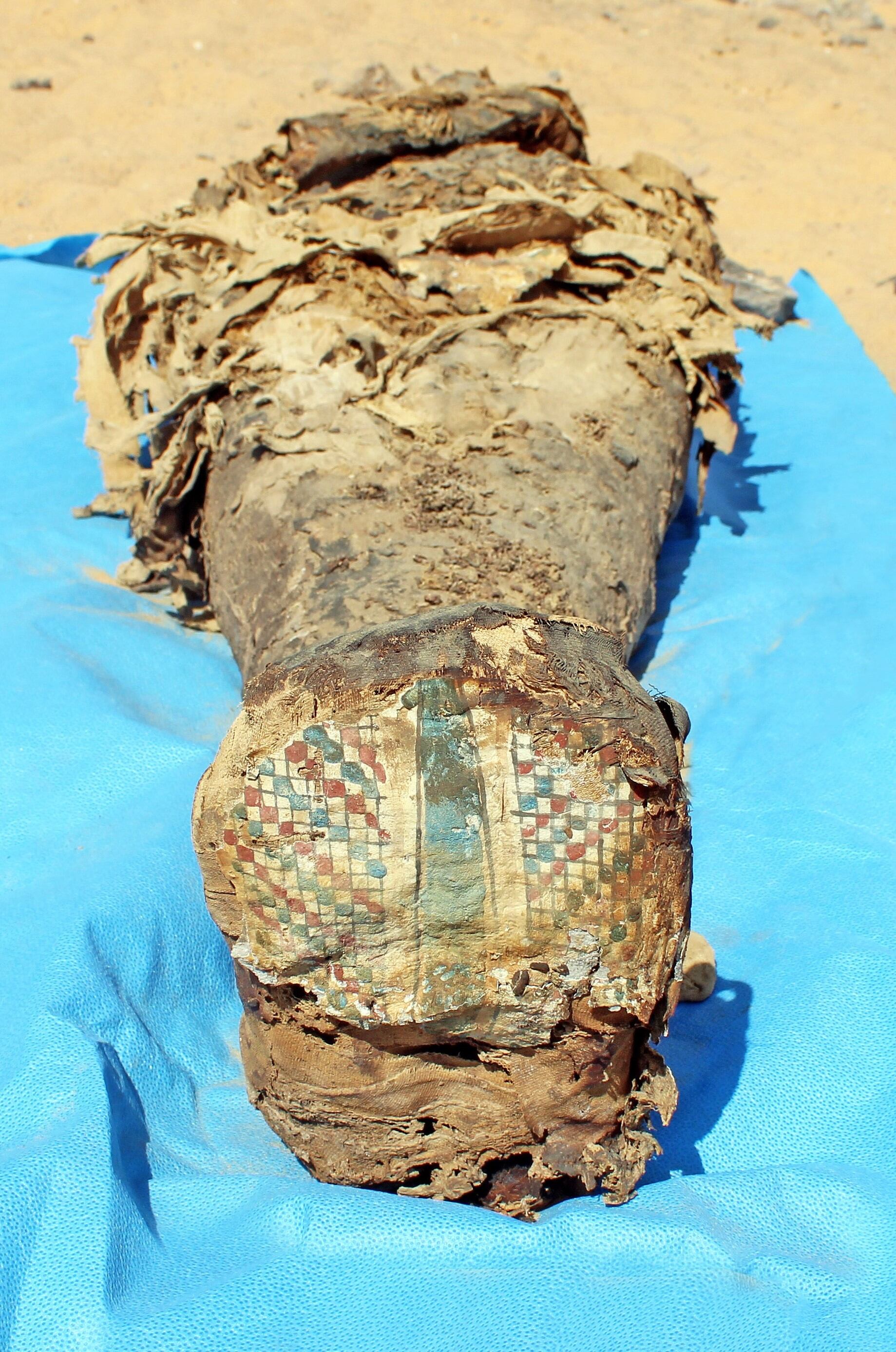 Una de las momias encontradas en Asuán. / UNIVERSIDAD DE MILÁN