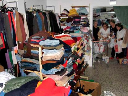 Almacén de ropa de Cáritas en Lepe