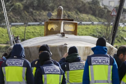 El narcosubmarino ‘Poseidón’ hallado en la ría de Arousa, Pontevedra, el lunes 13 de marzo