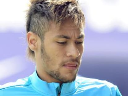 Neymar, durante o treinamento do Barcelona nesta terça-feira.