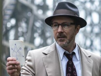 Aidan Gillen protagoniza la serie que produce Robert Zemeckis sobre el ufólogo J. Allen Hynek