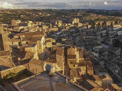 La siciliana Modica dels cinquanta és el marc dels relats de Bufalino. 