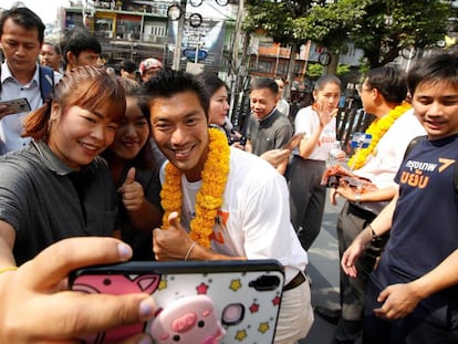 Thanathorn Juangroongruangkit, este miércoles en un mitin en Bangkok.