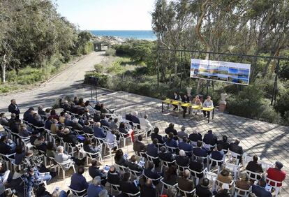 Presentaci&oacute;n del plan de infraestructura verde del litoral en El Saler (Valencia).