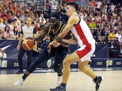 Usman Garuba durante el amistoso entre España y Canadá, este jueves.