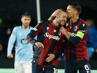 Bernardeschi (izquierda) celebra con Moro uno de sus dos goles ante el Celta este jueves en Balaídos.