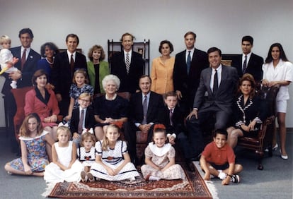 La familia Bush posa para una fotografía en Houston, Texas (EE UU), el 19 de agosto de 1992. 