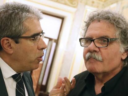 Francesc Homs y Joan Tard&aacute; en el Congreso tras la primera sesi&oacute;n de investidura.