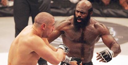 Kimbo Slice, a la derecha, durante un combate.