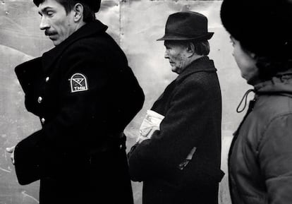 Tallin, Estonia, 1981. Fotografía incluida en la muestra 'Miniaturas' de Pentti Sammallahti