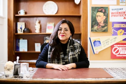La directora Mayra Juárez Denis, en la sede del Centro de los Trabajadores de Denver, una institución pionera en la defensa de jornaleros en Colorado.
