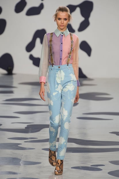 Pantalones con estampado de nubes de House of Holland.