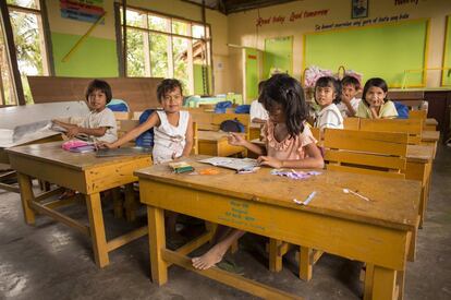 Niños en la escuela de Salvación. Guindaohan.