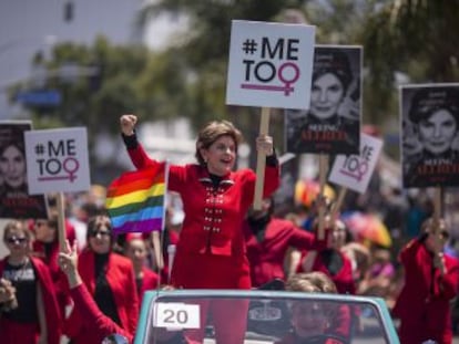 Gloria Allred fue violada a los 20 años y ha defendido a mujeres contra personajes tan potentados y mediáticos como Weinstein, Trump, O. J. Simpson o Eddie Murphy