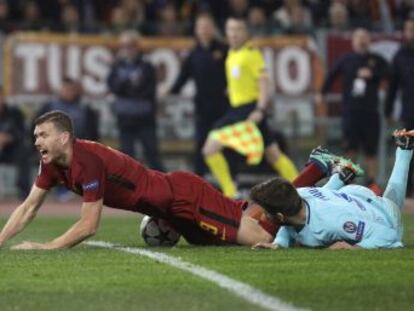 Dzeko y Schick, dos puntas kilométricos, amargan la noche de Piqué y Umtiti