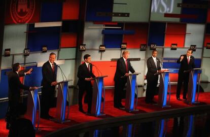 Debate entre siete candidatos republicanos a la presidencia de EE UU organizado por la cadena Fox.