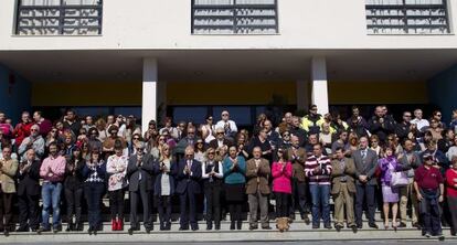 Concentraci&oacute;n en el Ayuntamiento de Torremolinos en repulsa por el suceso. 