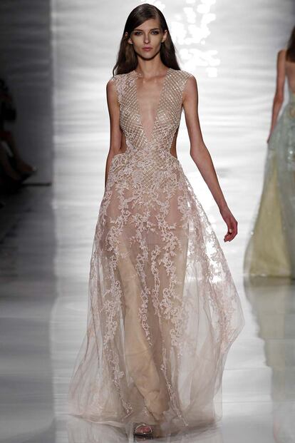 los interminables escotes de reem acra