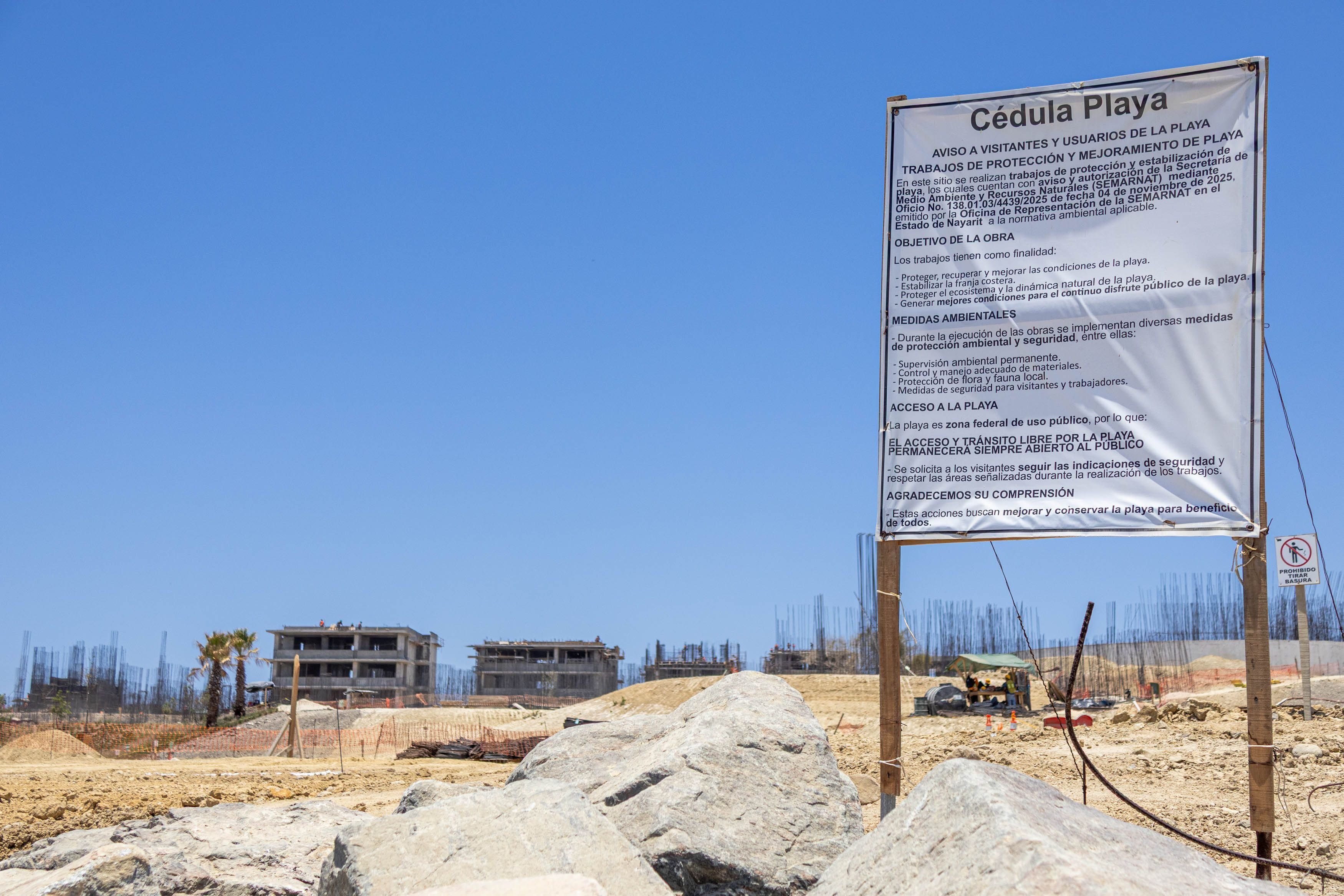 Los vecinos denuncian la falta de voluntad del Gobierno de atender el problema por la construcción de un desarrollo en Punta Mita