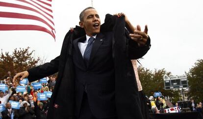 El presidente Obama hace campaña en Cleveland (Ohio) este viernes.