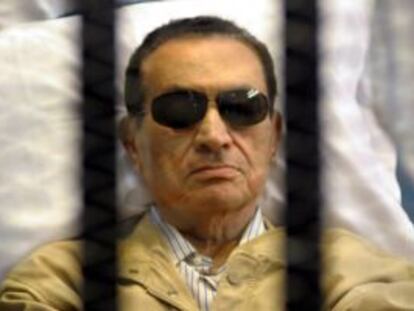 Mubarak escucha su condena el pasado 2 de junio.