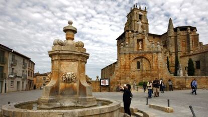 Colegiata de Santa Mar&iacute;a la Real, en Sasam&oacute;n.