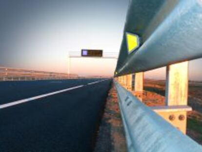 Detalle de la autopista madrile&ntilde;a Radial 4.