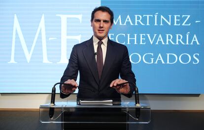 Albert Rivera, durante el anuncio de su incorporación al despacho de abogados Martínez-Echeverría, en marzo de 2020.