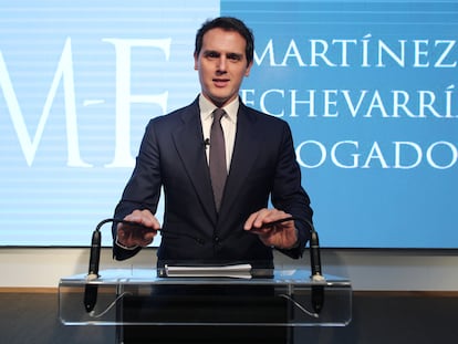 Albert Rivera, durante el anuncio de su incorporación al despacho de abogados Martínez-Echeverría, en marzo de 2020.