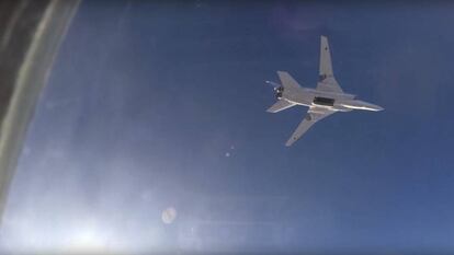 Un cazabombardero ruso en vuelo sobre Siria.