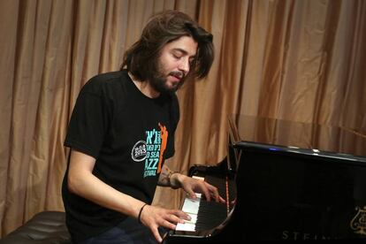 El cantante Salvador Sobral en la sede de la SGAE este jueves.