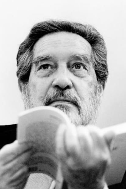 Octavio Paz retratado por Daniel Mordzinski.