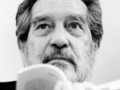 Octavio Paz retratado por Daniel Mordzinski.