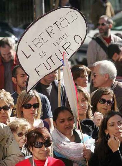 Concentración de Redes en Lavapiés, por la emigración.