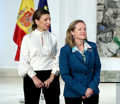 Las ministras de Trabajo y Asuntos Económicos, Yolanda Díaz y Nadia Calviño, en enero en Madrid.