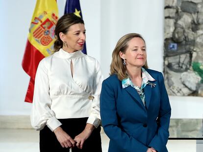 Las ministras de Trabajo y Asuntos Económicos, Yolanda Díaz y Nadia Calviño, en enero en Madrid.