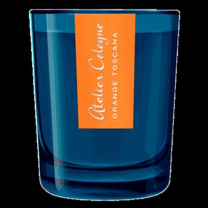 Orange Toscana, una vela con notas inspiradas en la costa italiana. Combina las fragancias de naranja de Brasil, naranja amarga de Italia y elemi de Filipinas. Precio: 50 euros.