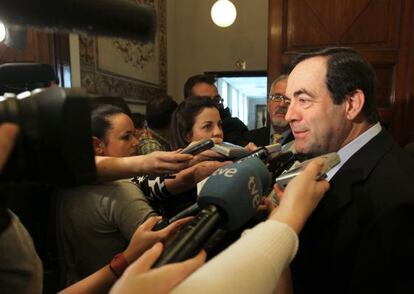 José Bono a la salida de la Junta de Portavoces del Congreso.