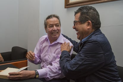 El autor de libros como 'La Tumba' y 'Ciudades Desiertas' fue integrante del movimiento literario conocido como "La Onda". En la imagen, José Agustín en un homenaje en el Palacio de Bellas Artes.