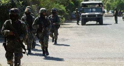 Patrulla del Ejército mexicano en las labores contra el narcotráfico.