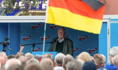 Alexander Gauland, copresidente de AfD, en un acto de campaña en Bautzen (Sajonia).