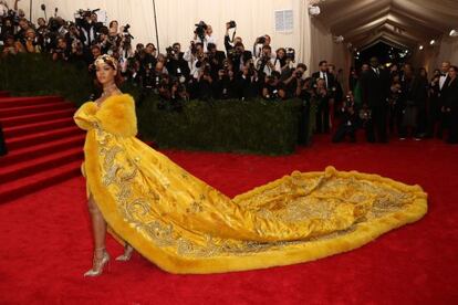 Rihanna en la gala MET del año pasado cuya temática era China.