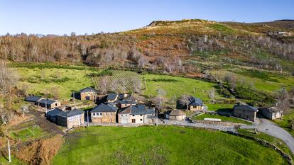 Panorámica de la aldea de O Busto, en Lugo.