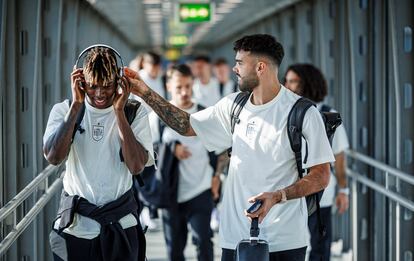 Viaje a Assen de la selección Española para la disputa del segundo partido de la fase de grupos ante la selección de Italia.